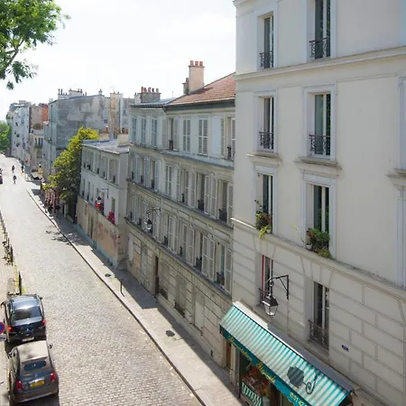 Charming Near Sacre-coeur Paris